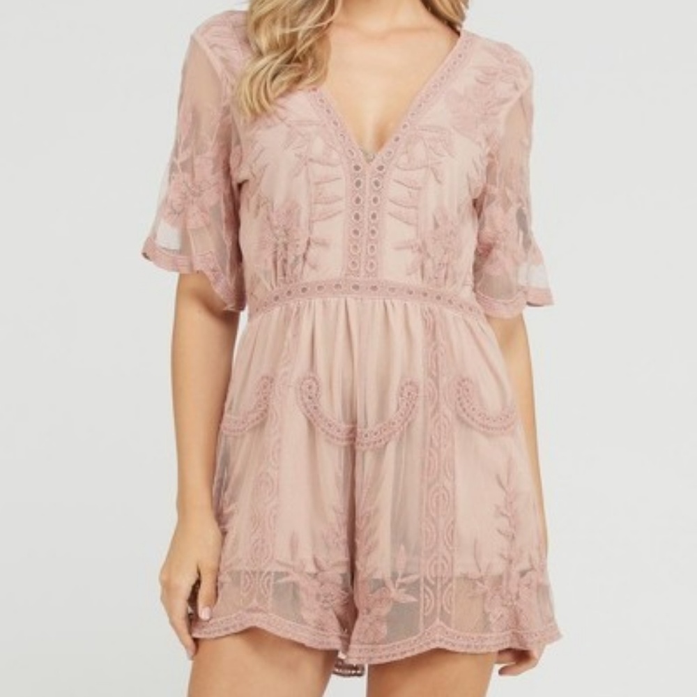 ❗️Two Left❗️NWT Mauve Lace Romper - Picture 2 of 3